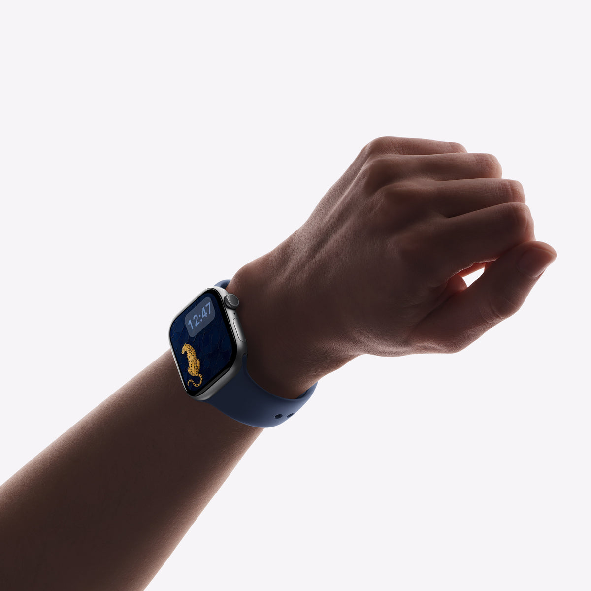 GOLDEN LEOPARD – Apple Watch Wallpaper